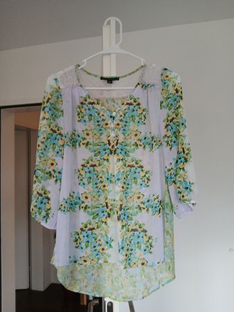 Sara Michelle Floral Blouse - Perfect for Spring! PM