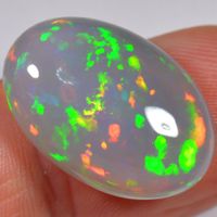11.5 Karat - Ovaler Äthiopischer Welo Opal