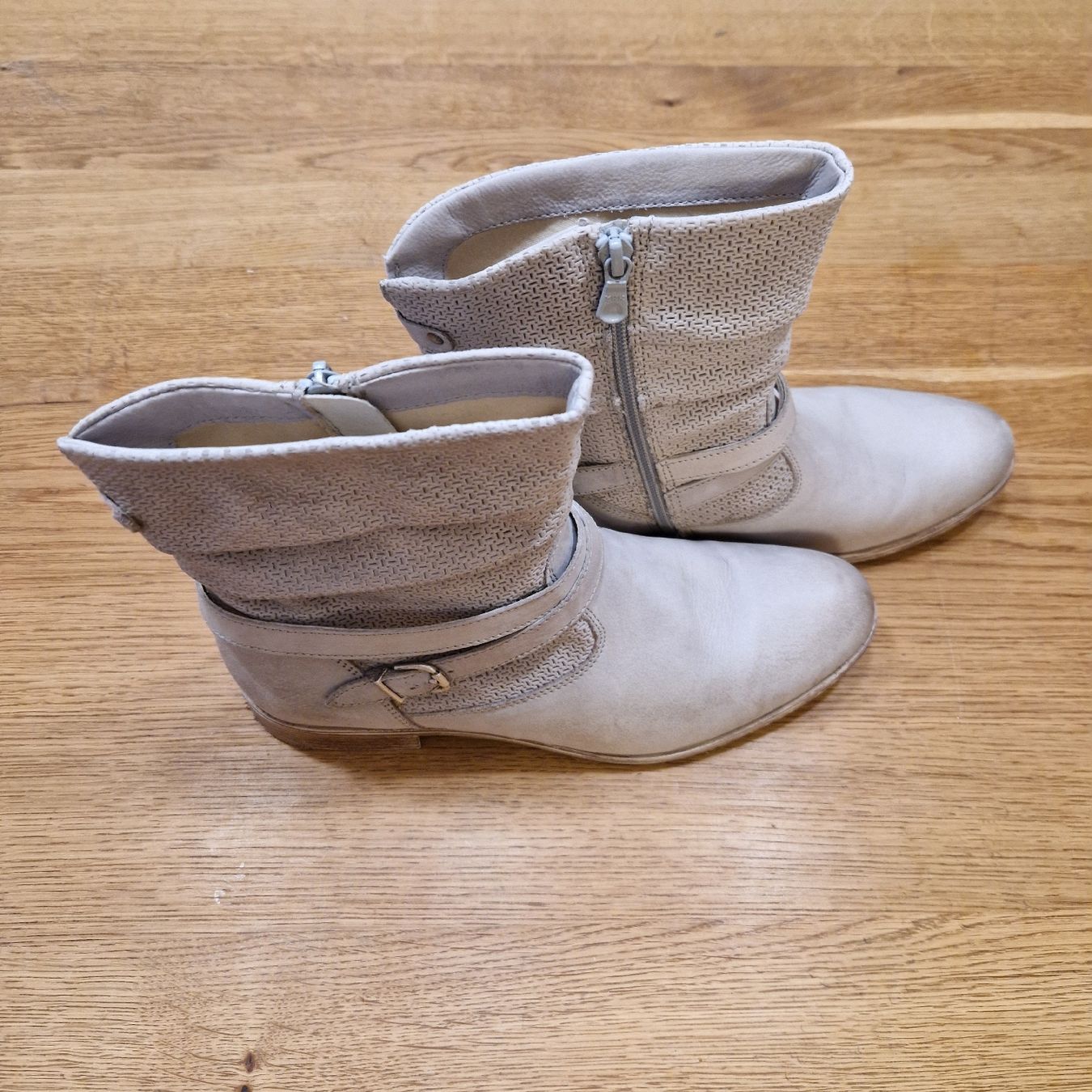 Scarpe da donna: Stiefeletten Grösse 40 – Nuovo (secondo la descrizione) da Siebnen venduto da Nice_meis