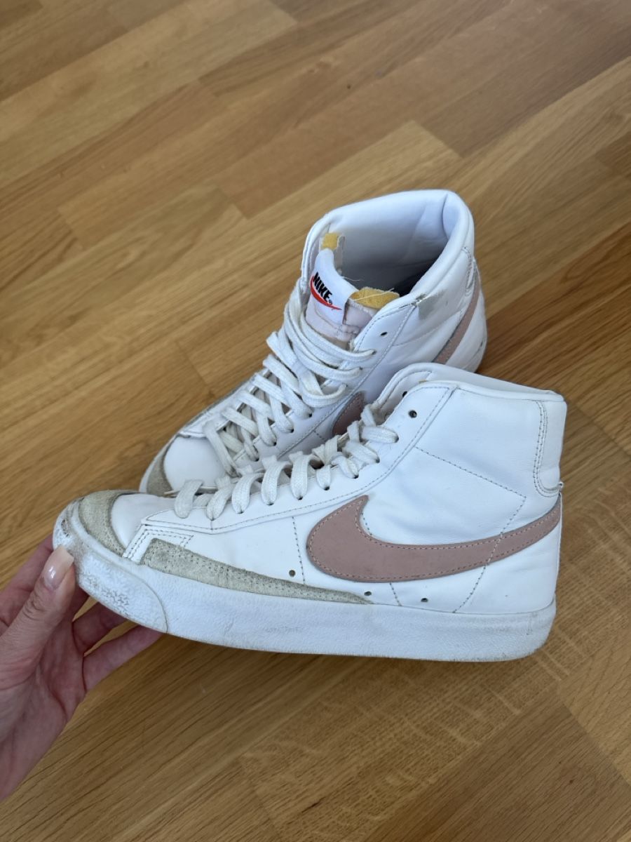 Nike Damenschuhe: Nike Schuhe – Gebraucht aus Rickenbach b. Wil von jas_m6t2