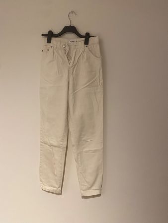 weisse Hose von PULL & BEAR ( Grösse 32)