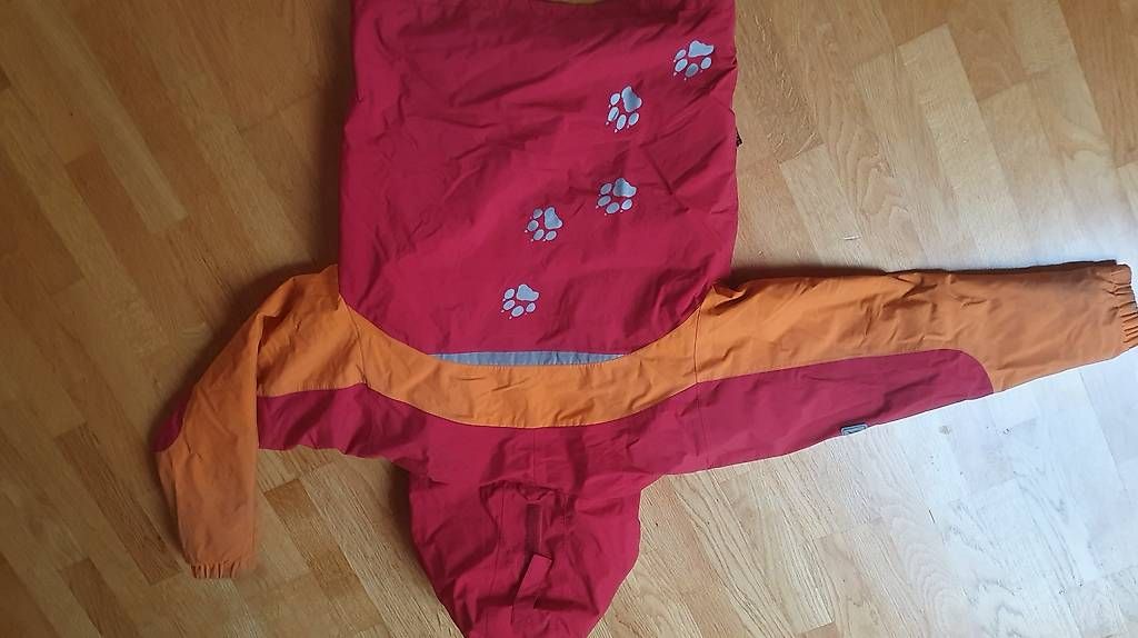 Jacken: Rote Skijacke, Jack Wolfskin, Grösse 152 – Gebraucht aus Niederwangen b. Bern von thurncaro 2