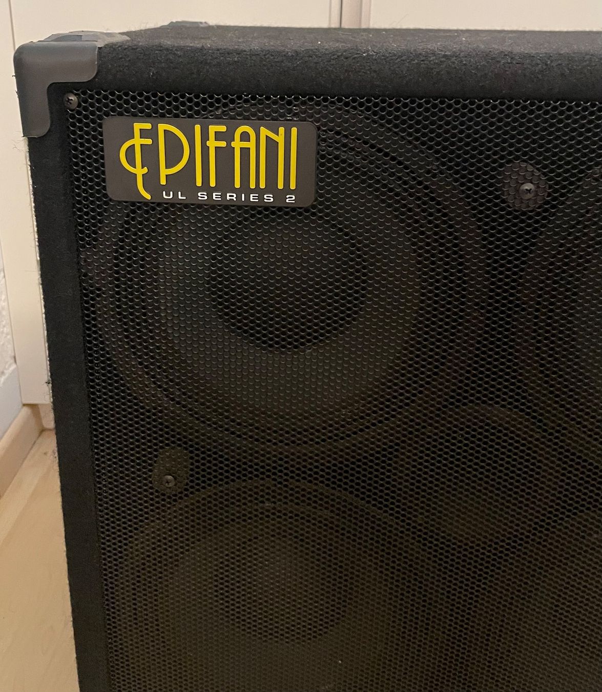 Strumenti musicali: Epifani UL 410 Series 2 Bass Box – Usato da egnach venduto da Ursbass 1