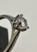 Ring mit Zirkonia Silber (Grösse 60 )