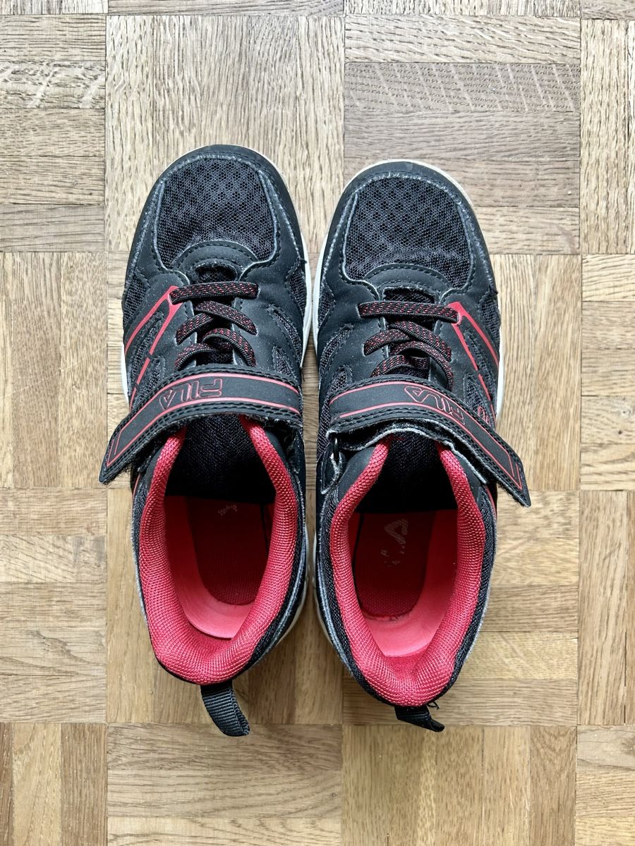 Fila Chaussures garçon: Fila Hallenschuhe Grösse 34 – D'occasion à Luzern par phoensy