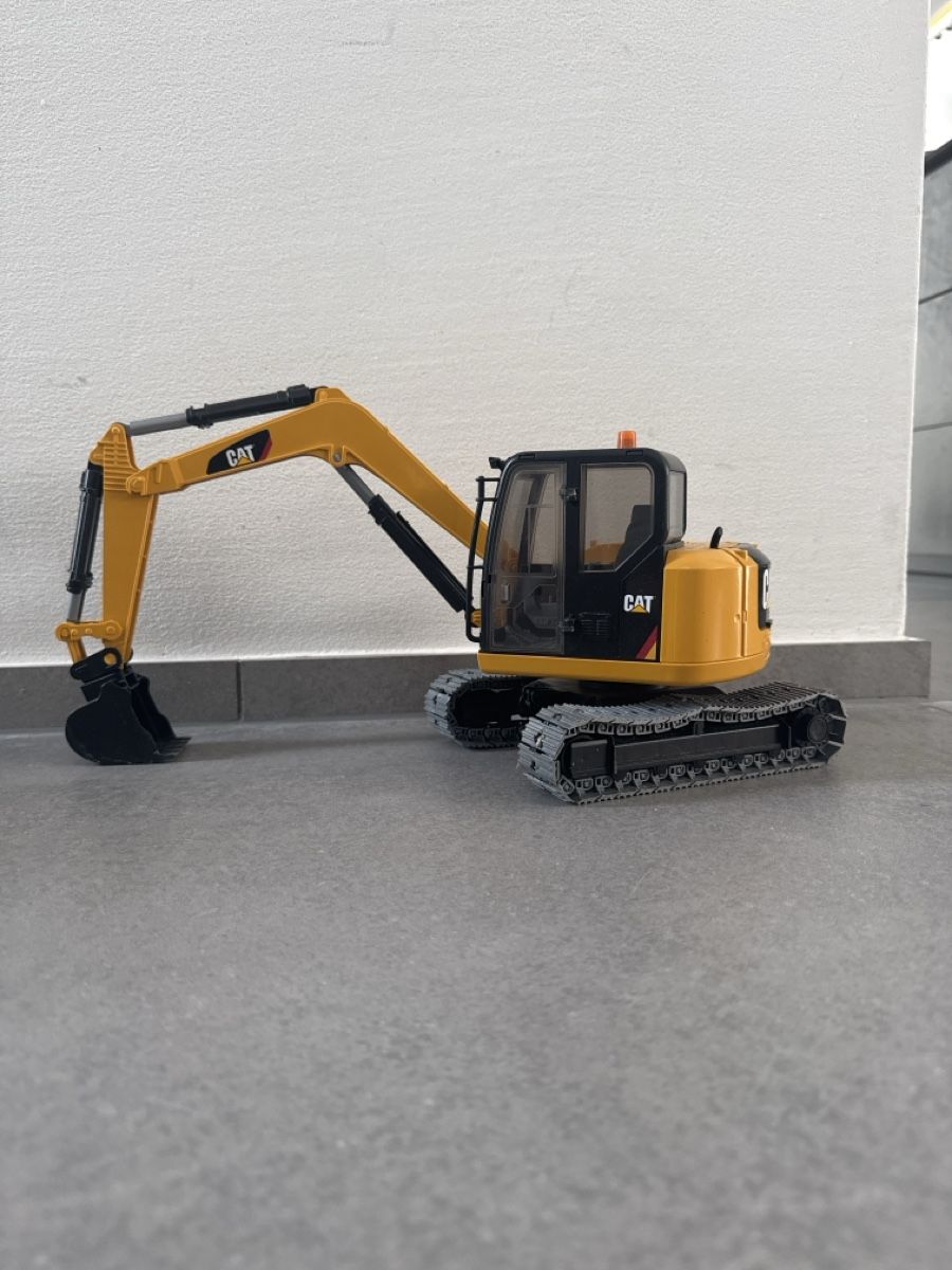Bruder Jouets: Bagger von Bruderer – D'occasion à Hettlingen par Mariy555