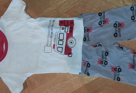 Kinder Carter's Pyjama Set, Feuerwehr Motiv, 5 Jahre.