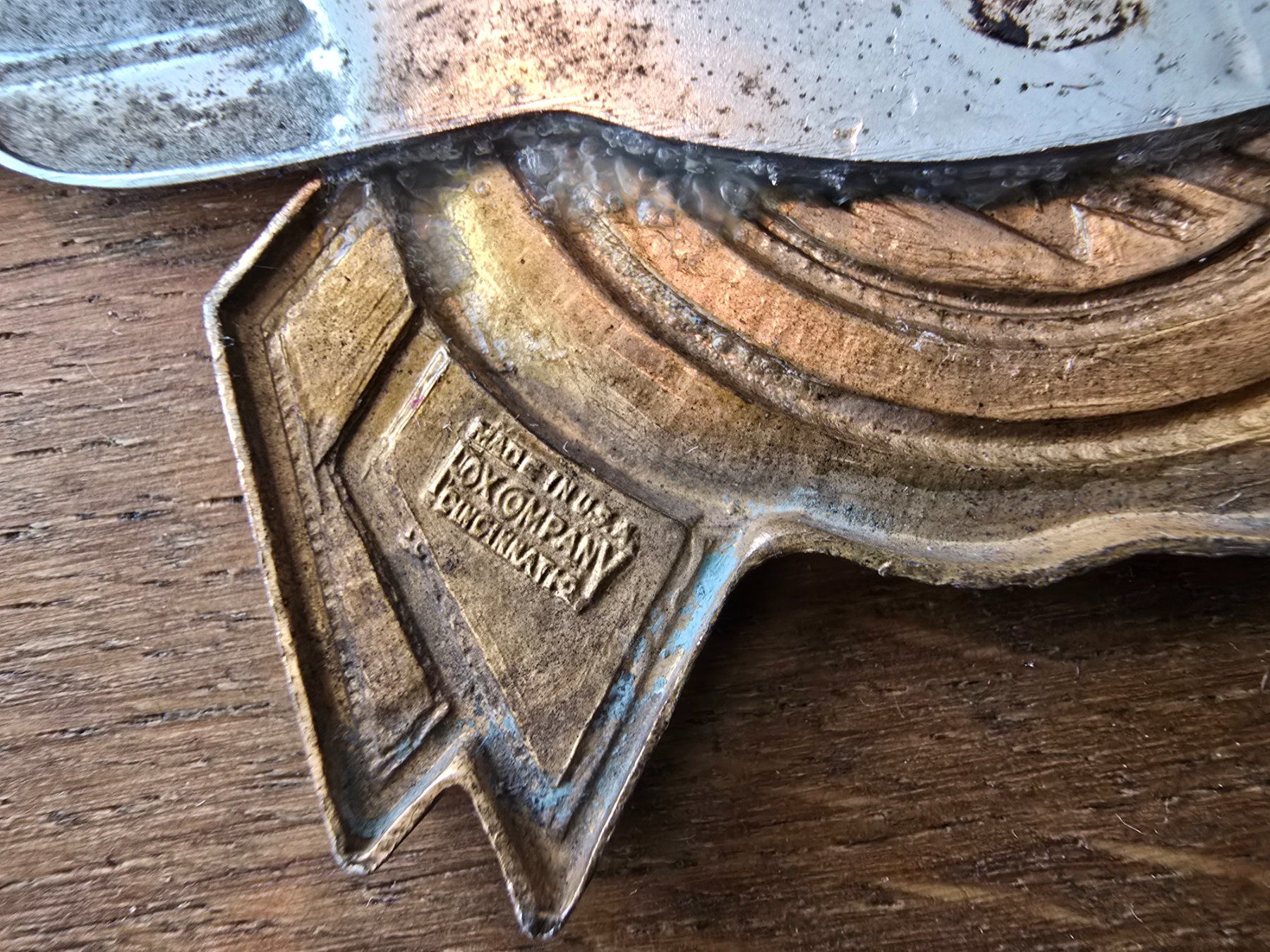 Chrysler Tutti pezzi di ricambio auto: Chrysler Oldtimer Emblem – Usato da Hüntwangen venduto da Scarciglias-Antiques 5