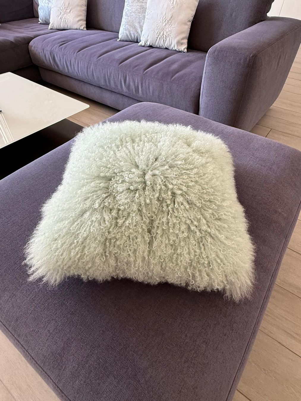 Sofas: Canapé d'angle+pouf  – D'occasion à Lausanne par lun_5f6l 2