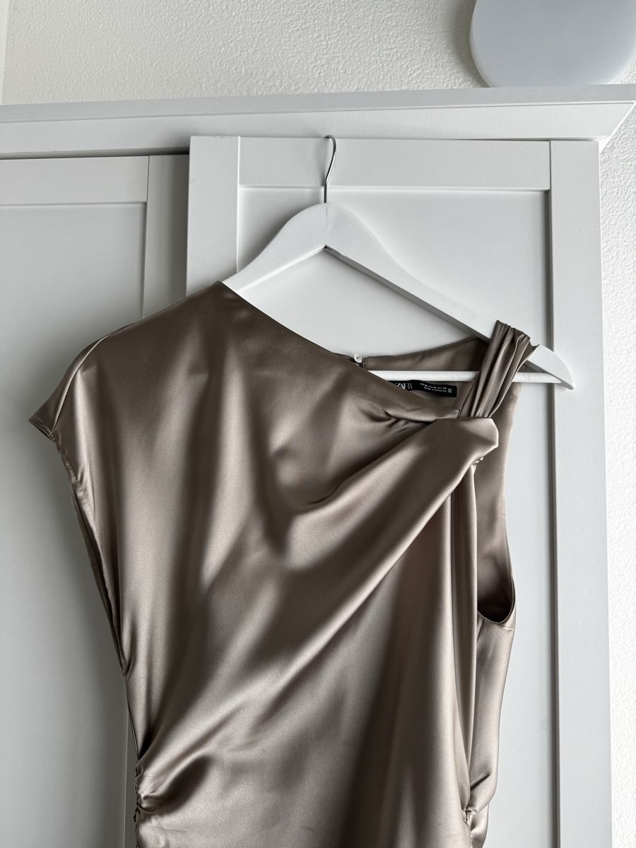 Zara Vestiti: Zara Maxi Kleid Offshoulder M – Usato da Winterthur venduto da vic_1256 5