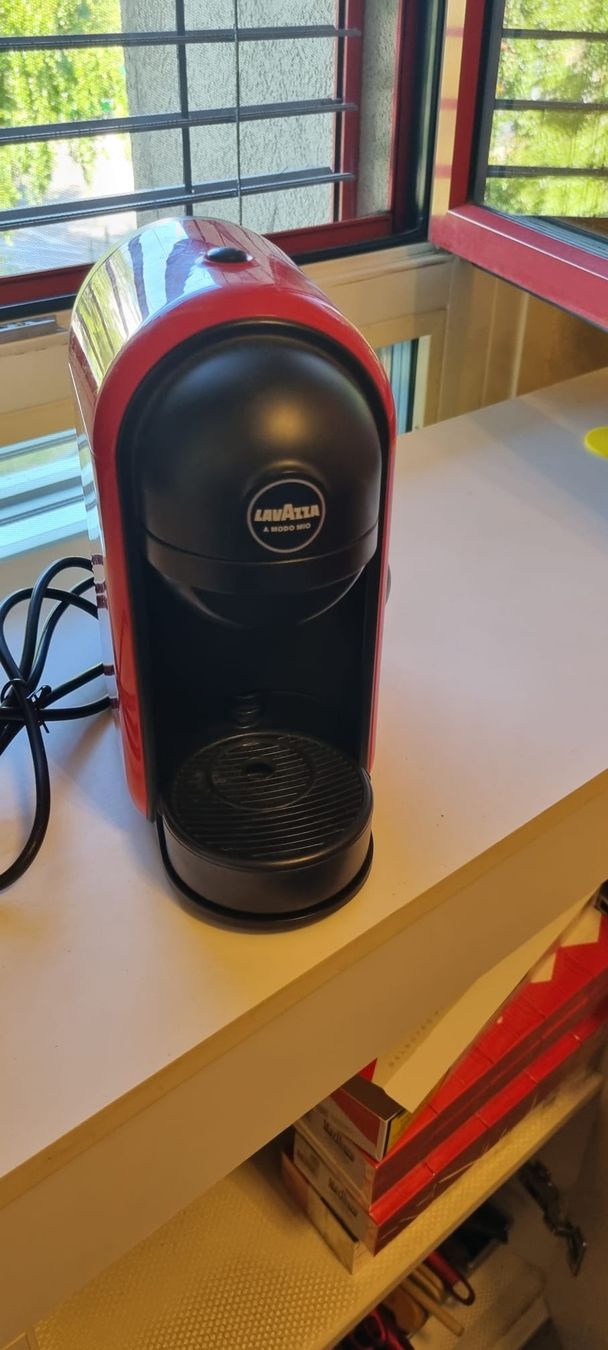 Lavazza Macchine per caffè & Macchine per espresso: Macchina di caffe a capsule amodo mio – Usato da Kaiseraugst venduto da Michele073 5