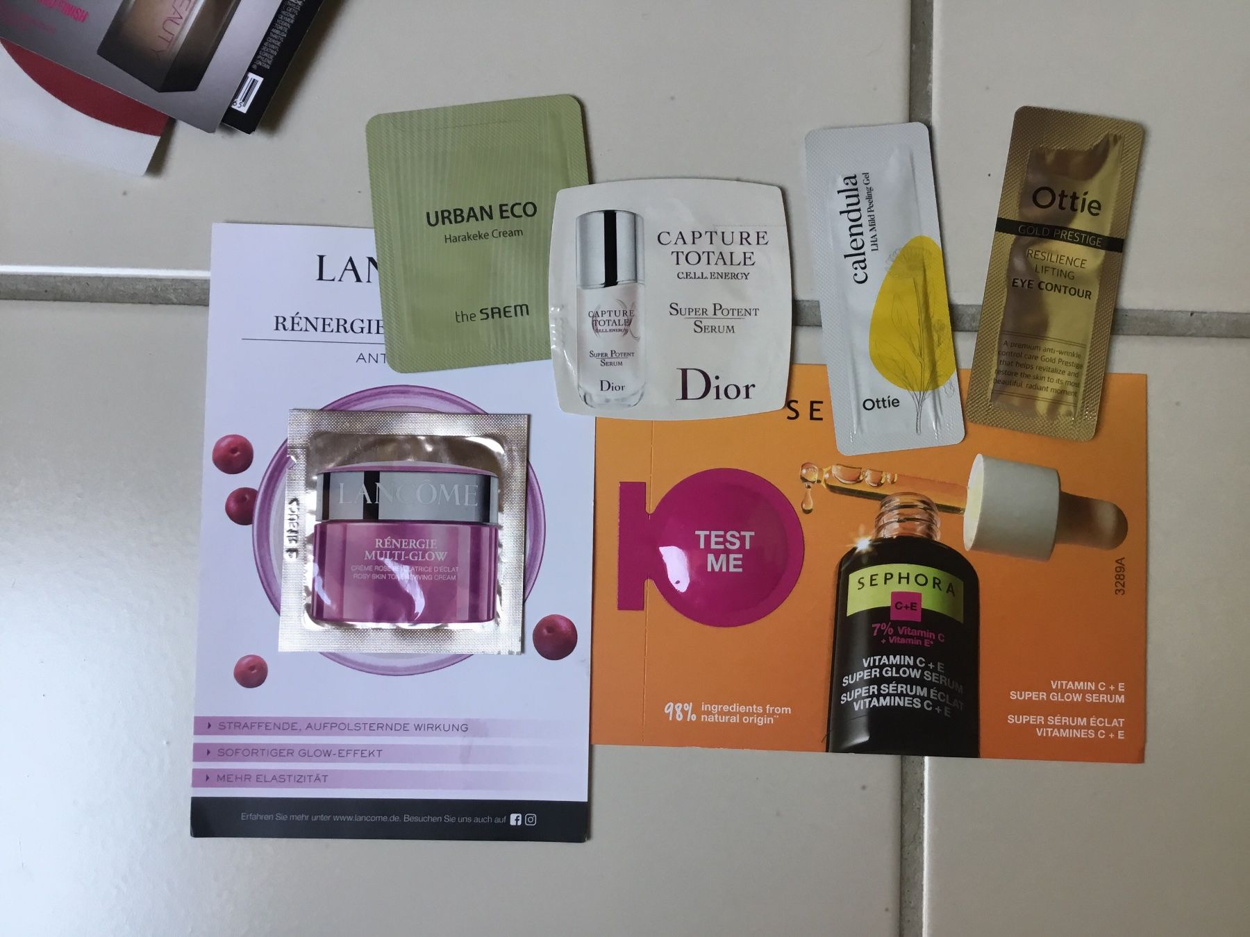 Cura del viso: Diverse Kosmetik Muster – Nuovo e nell'imballaggio originale da ALTENDORF venduto da da23 1