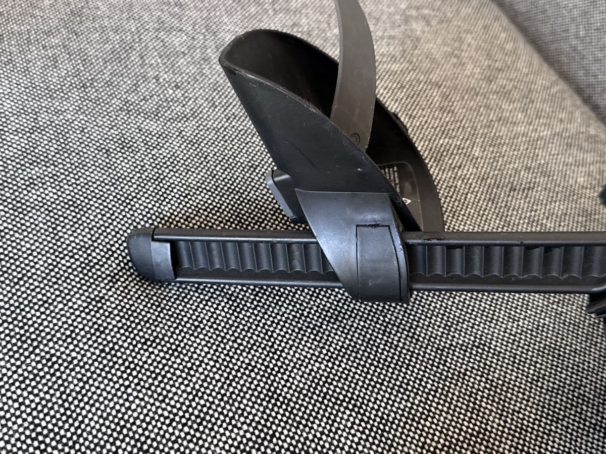 Thule Pezzi di ricambio: Thule Yepp Nexxt Mini Kindersitz schwarz/hellblau  gebraucht – Usato da Zürich venduto da mybuybye 4