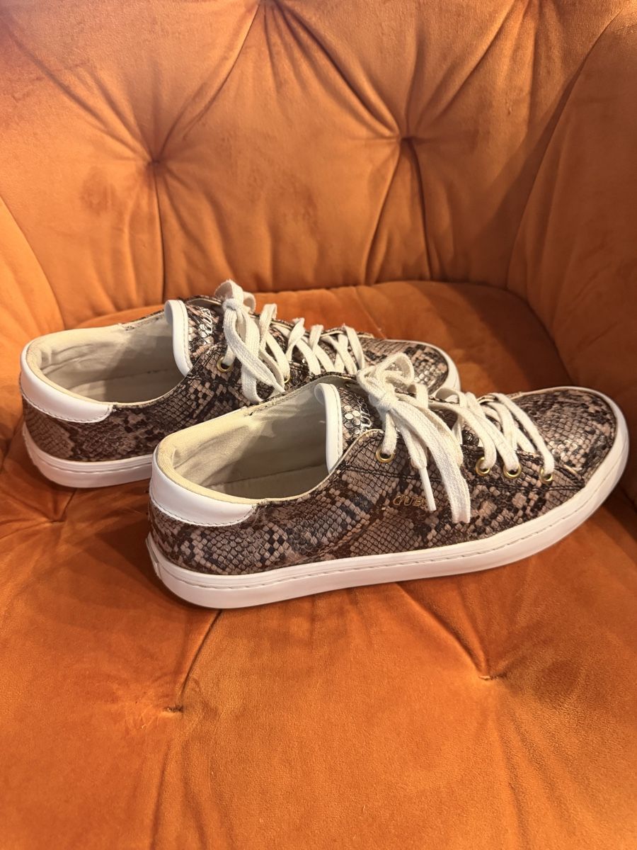 Guess Scarpe da donna: GUESS Sneaker Gr 40   – Usato da Balgach venduto da ren_xy57 1