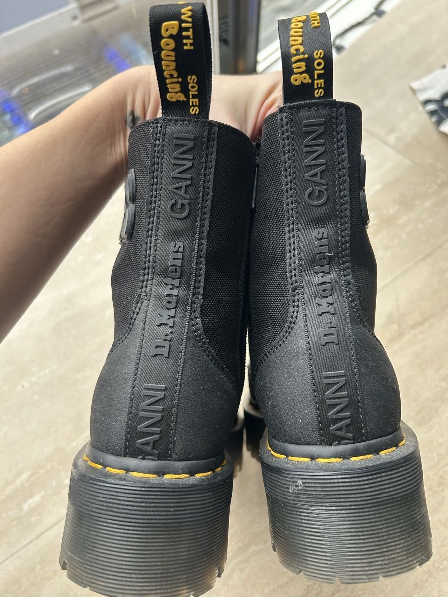 Ganni Scarpe da uomo: Ganni x Dr Martens size 39 – Usato da Zürich venduto da fan_z5fl 2