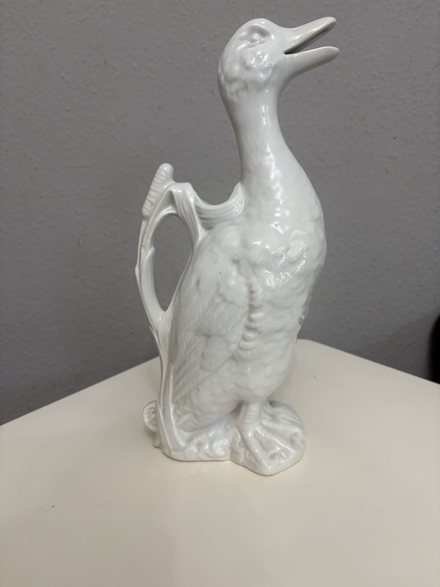 Caraffe: Pichet en  Barbotine ancienne signée  – Usato da petit lancy venduto da FerreiraLuis