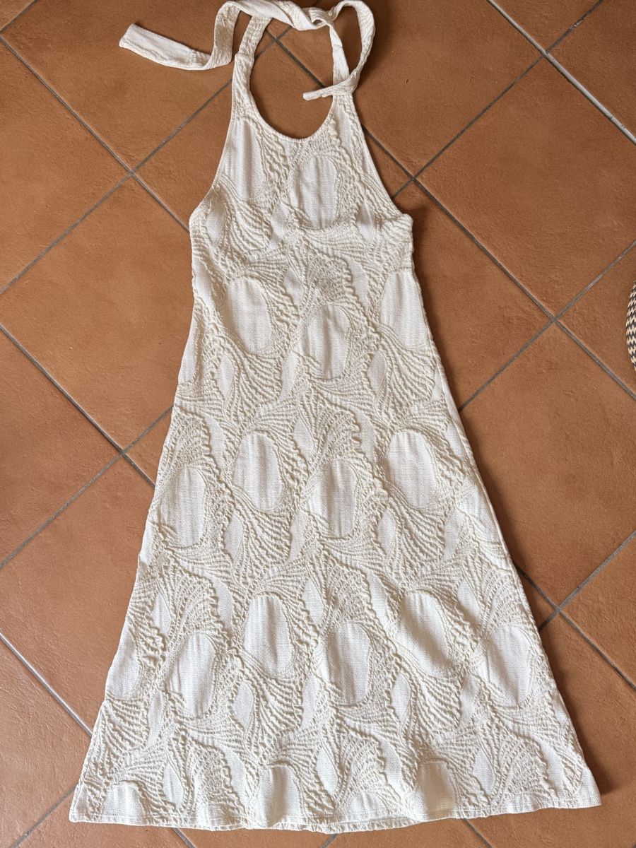 Zara Vestiti: Abito  ZARA  tg. M con texture a rilievo – Nuovo (secondo la descrizione) da Bellinzona venduto da bul_mvy5