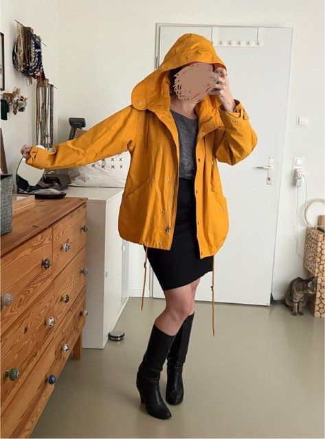 H&M Giacche: Veste style imper jaune moutarde à capuche - Taille 38 – Usato da Zürich venduto da AnnaSa 4