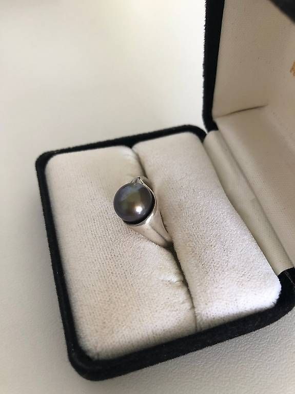 Anelli: Sterlingsilberring mit Schwarzer Tahitiperle – Usato da Aarau venduto da HeyLady 1