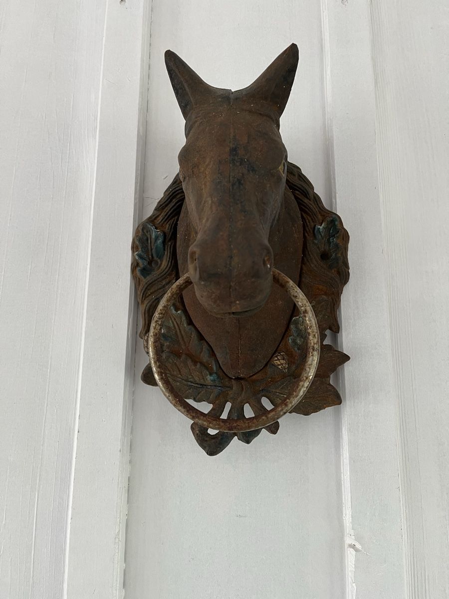 Statuette: Pferdekopf mit Ring aus Gusseisen  – Usato da Wetzikon ZH venduto da seli03 2