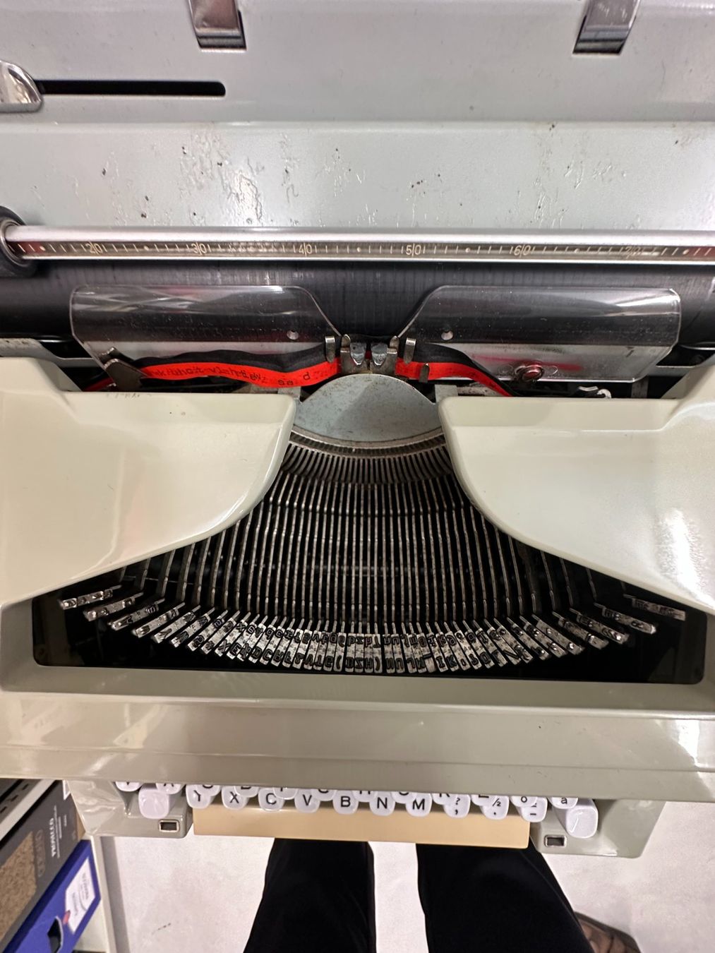 Hermès Macchine da scrivere: Antike Schreibmaschine – Usato da Steffisburg venduto da zwilling50 1