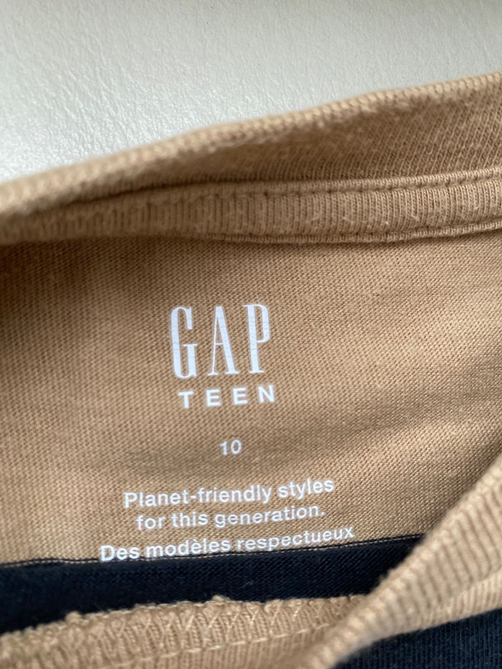 Gap Camicie, T-shirt & Polo: 2 T-shirt GAP pour garçon 9-10 ans – Usato da Genève venduto da Fencer3_914 3