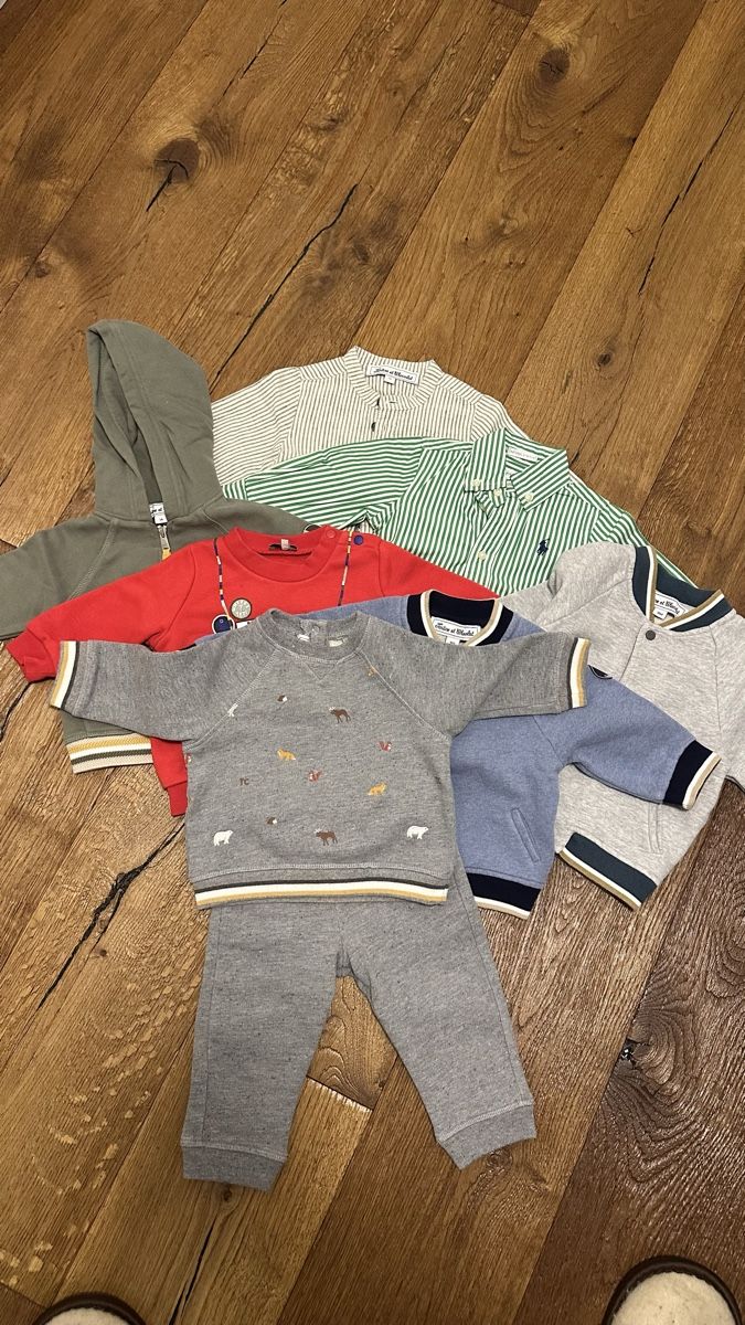 Lotti & Set di vestiti: Baby Boys Clothes Bundle, 9-12 Months, Excellent Value! – Nuovo (secondo la descrizione) da Küssnacht am Rigi venduto da hor_dpb7