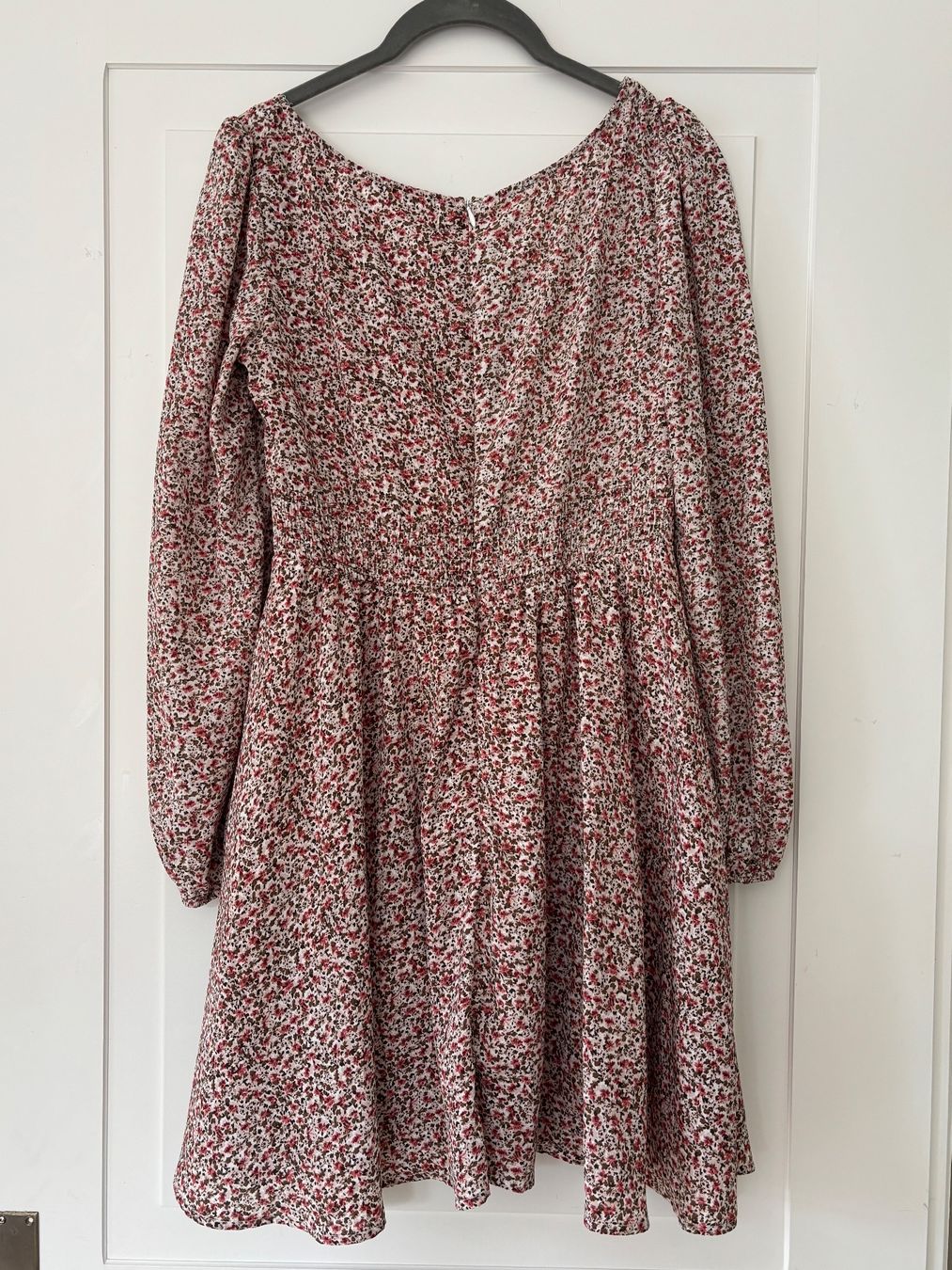 Robes: Mini Kleid mit Puffärmeln – D'occasion à Zürich par Flo021000 4