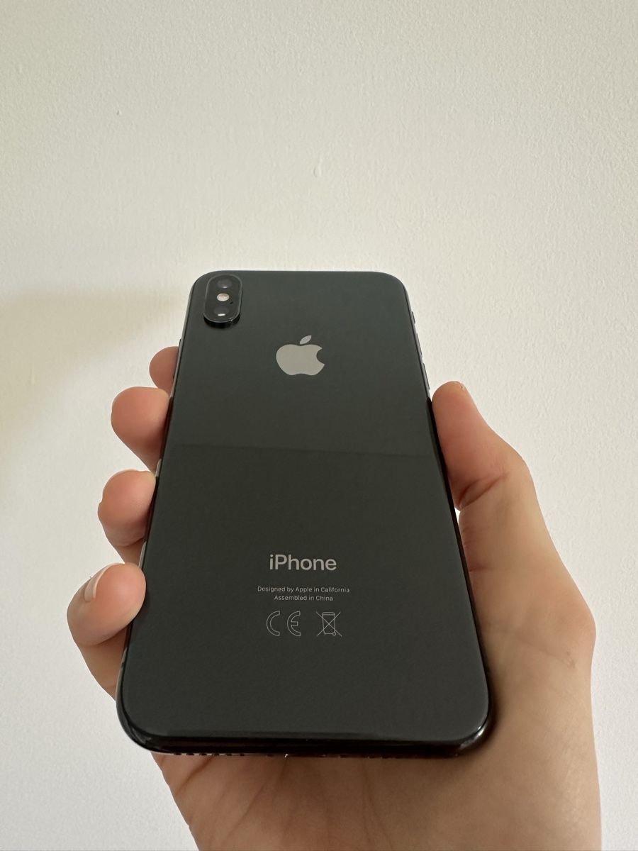 Apple Handys / Smartphones: Apple iPhone XS mit BURGA-Hülle – Gebraucht aus Wettingen von patrizia2510 2