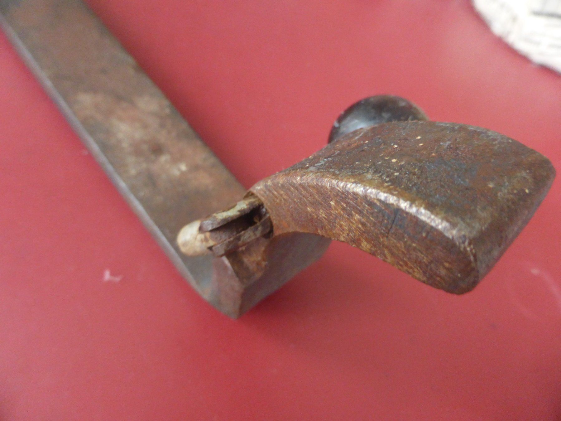 Metall- & Schlosserei Sonstiges: Maschinenteil, Metallhalterung mit Stange – Gebraucht aus Triengen von Nussbaum14 6