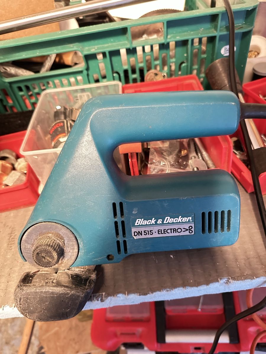 Tutte le macchine: Black und Decker Elektroschere DN 515 E/D 1 – Usato da Goldach venduto da toverlani64