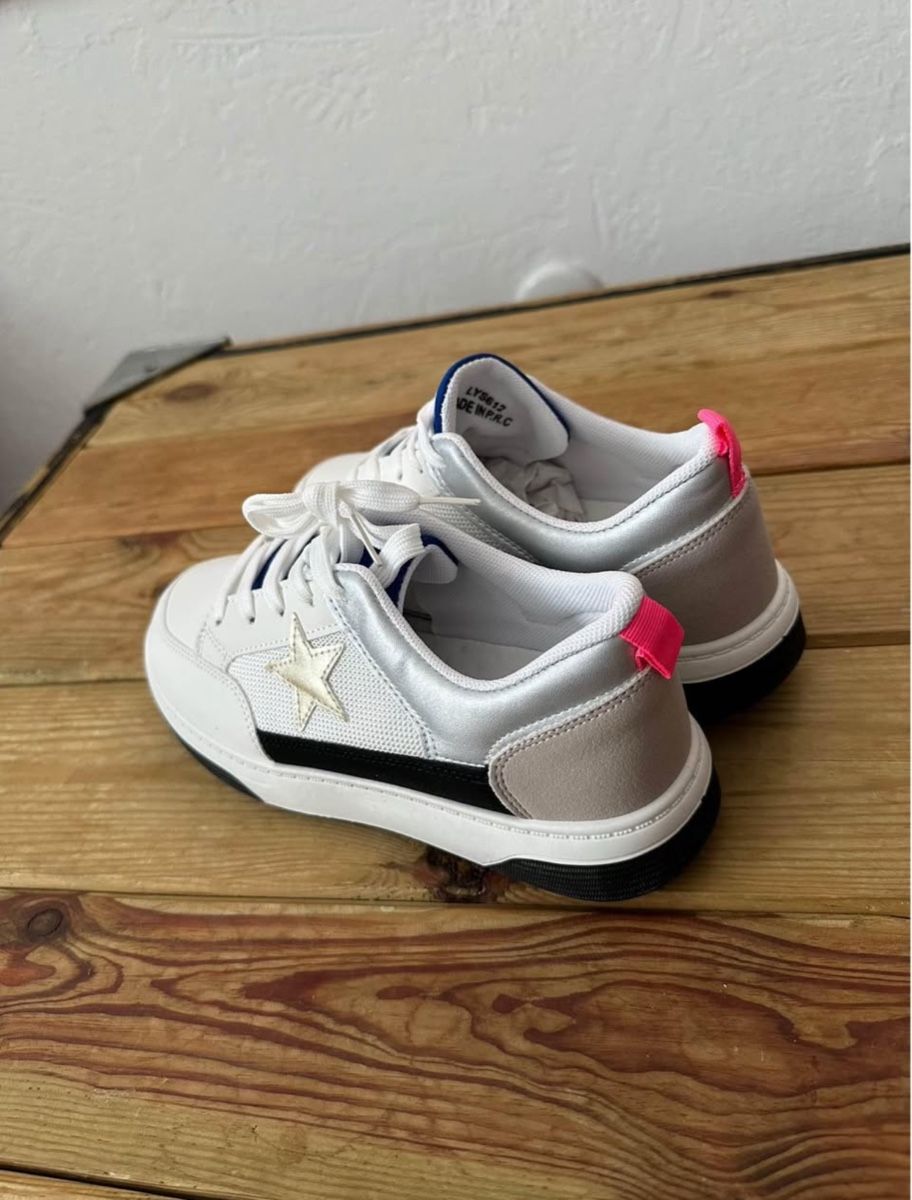 Chaussures hommes: Baskets blanches neuves – Neuf avec emballage d'origine à Nuvilly par smi_6qtk 1