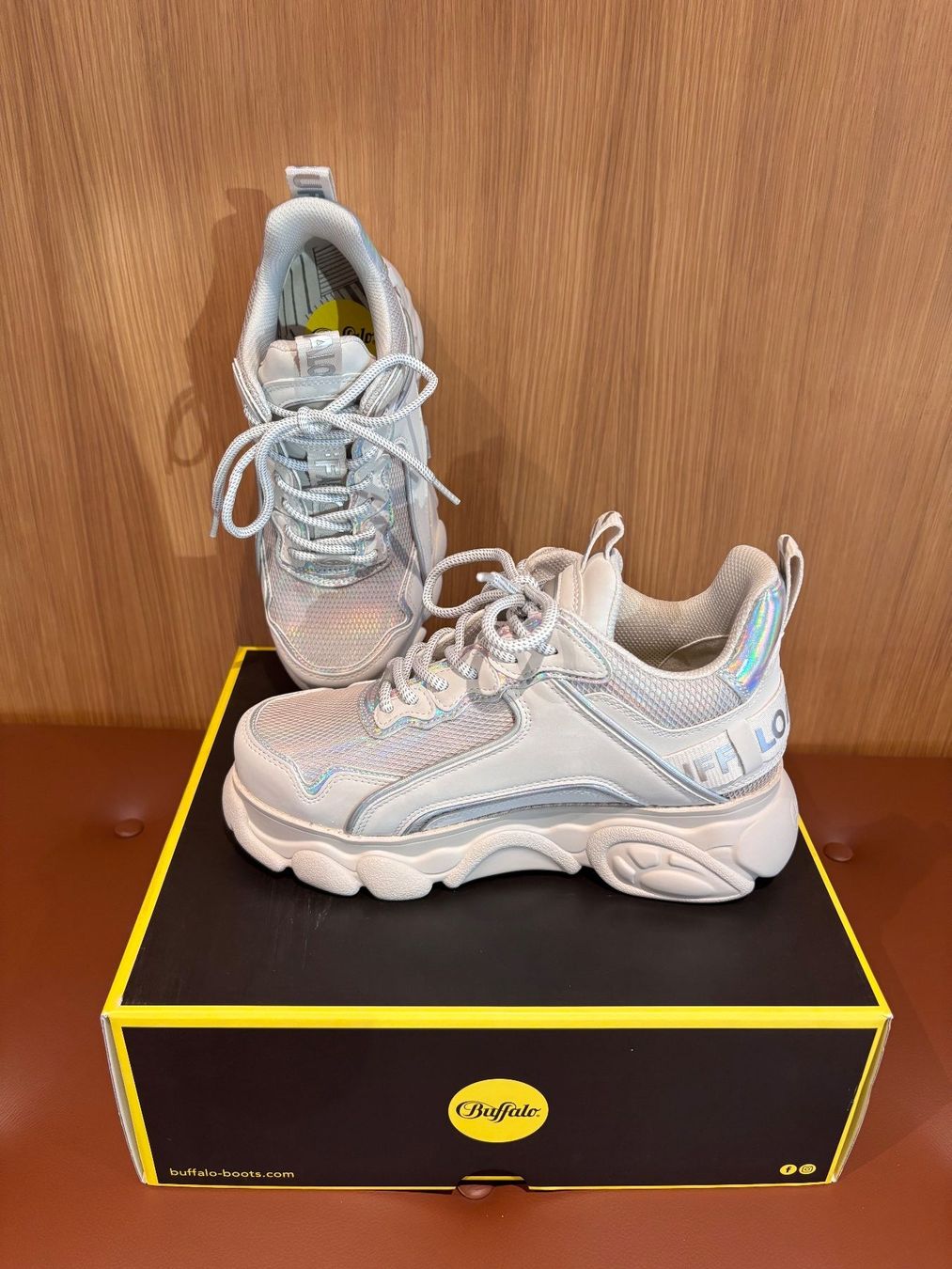 Buffalo Scarpe da donna: Buffalo Plateau Sneaker Gr. 39 - NEU – Nuovo e nell'imballaggio originale da Neunkirch venduto da autoscooter57 1