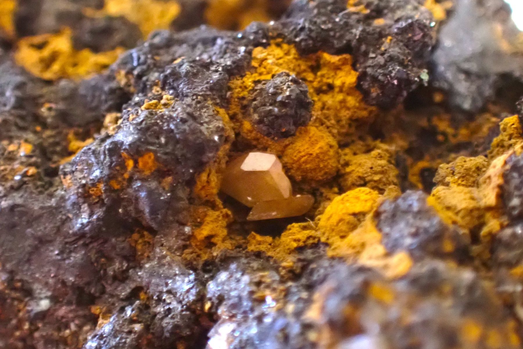 Minerali & Pietre curative: Anglesite and Cerrusite  on Galena Tsumeb Mine Namibia – Usato da Figino venduto da panshop 8