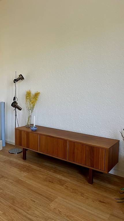 Mobili TV: Sideboard im Teak- und Mid-Century-Look – Usato da Zürich venduto da nisli123