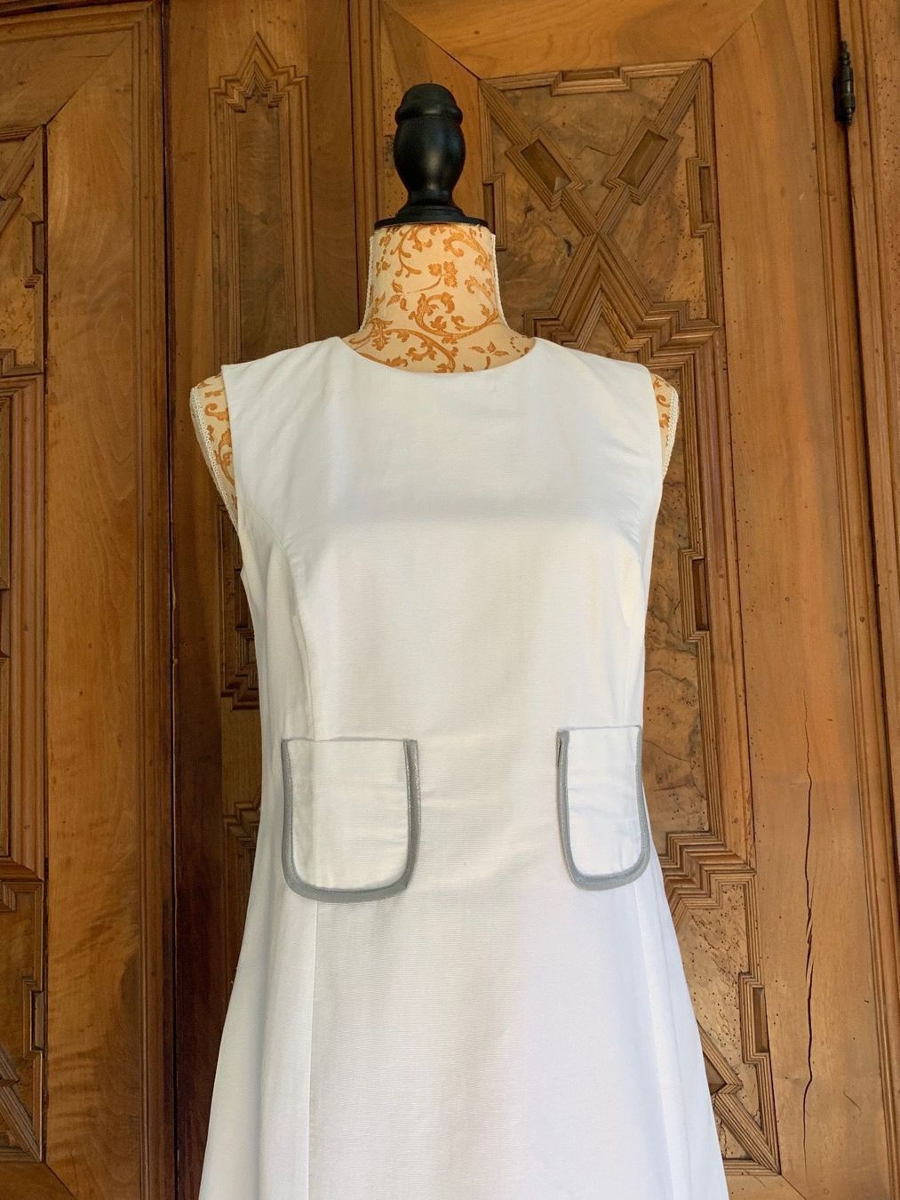 Kleider: SIMPLE Kleid "Little White"   Farbe: Weiß und Silber – Gebraucht aus Interlaken von Bona55 1