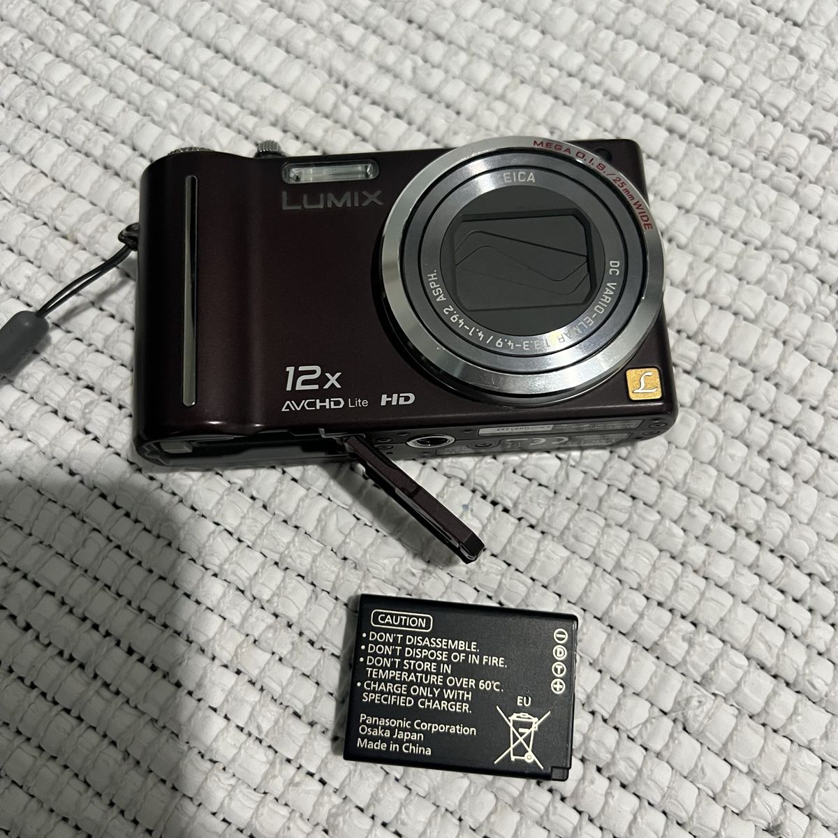 Panasonic Fotocamera: Panasonic Lumix DMC-TZ7 Digitalkamera – Usato da Unterkulm venduto da Sita013 5