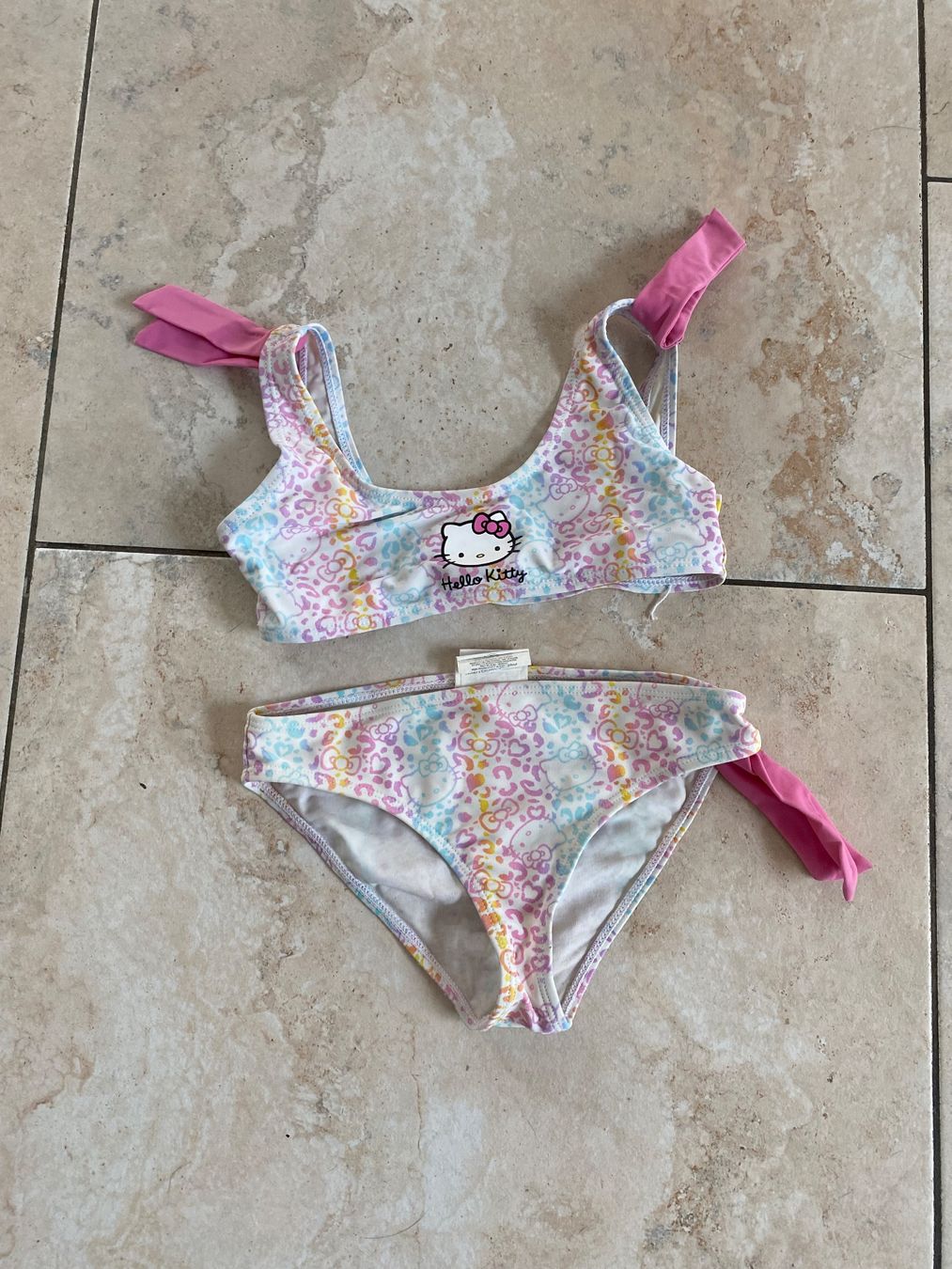 Costumi da bagno & Bikini: Süsser Hello Kitty Bikini Gr. 140 – Usato da St. Niklaus VS venduto da Wallis4ever