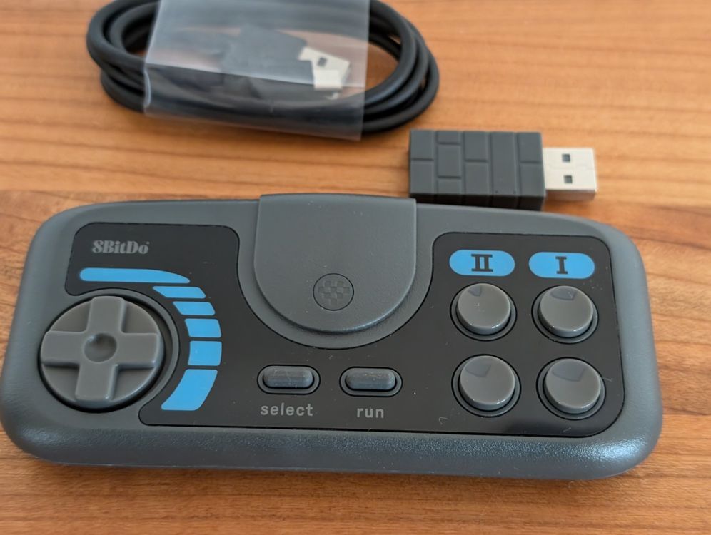 8BitDo PCE 2.4G Controller (Gebraucht) in Küsnacht ZH für CHF 14.9 ...