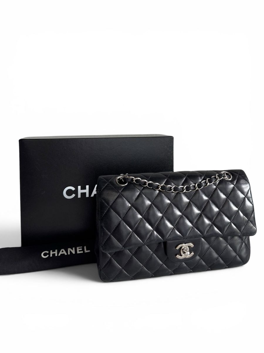 Chanel Borse da donna: CHANEL Classic 11.12 Lambskin Medium Double Flap Tasche – Usato da Kriens venduto da hannaandkiko
