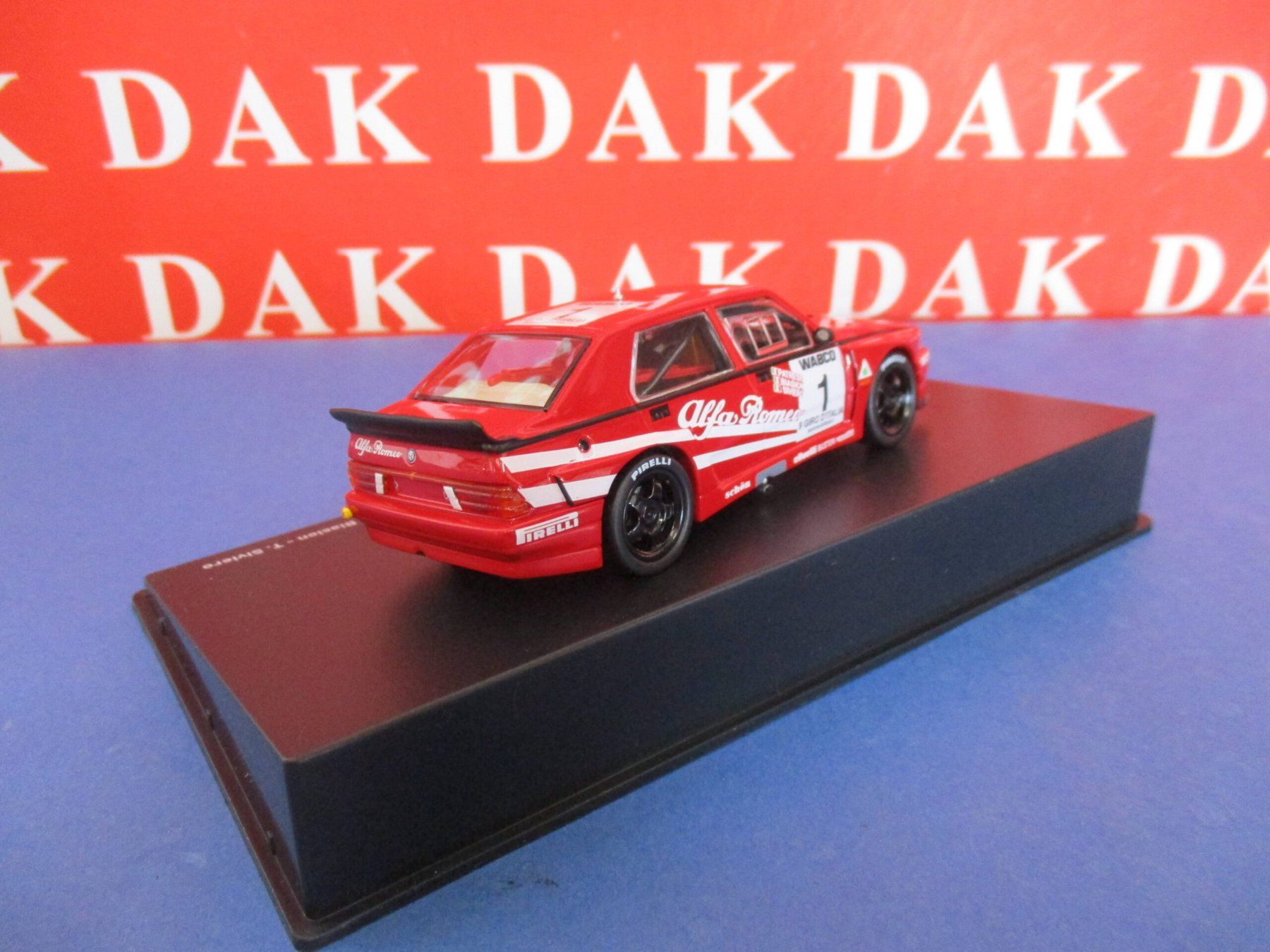 Alfa Romeo Modellini d'auto: Alfa Romeo 75 Turbo IMSA (1988) – Nuovo (secondo la descrizione) da Flawil venduto da Imperiosud 3