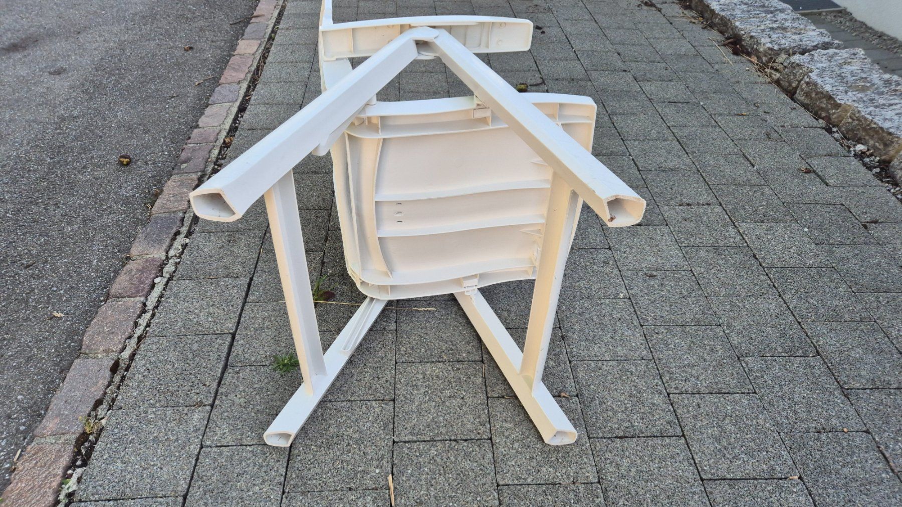 Stühle: Gartenstuhl (4 Stück), klappbar – Gebraucht aus Unterlunkhofen von firefighter-2006 7