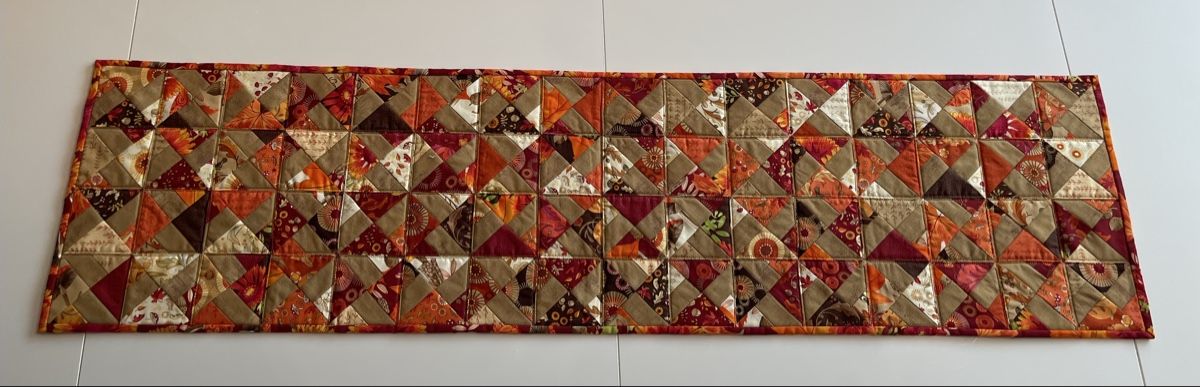 Tutte le decorazioni: Chemin de table automnale patchwork  – Nuovo e nell'imballaggio originale da La Chaux-de-Fonds venduto da NathalieM07 2