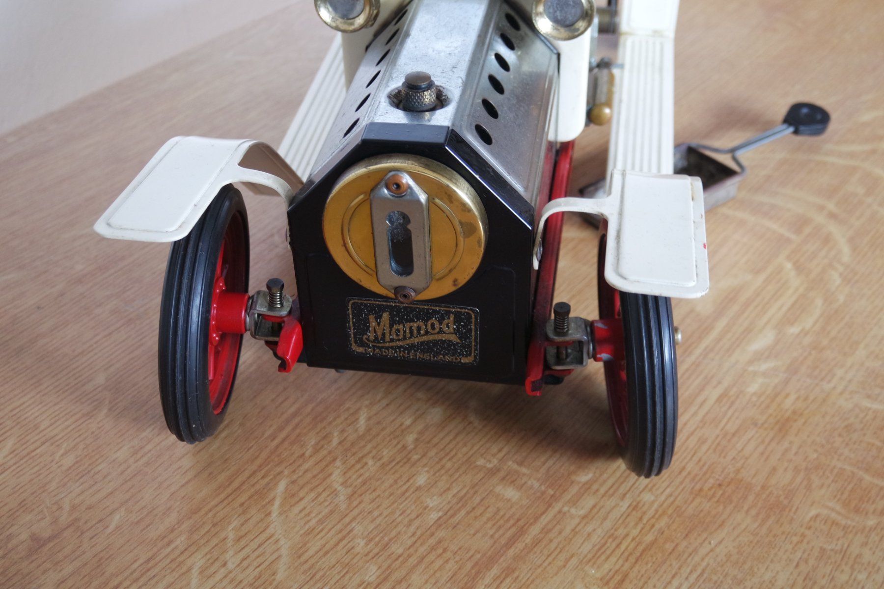Modellini d'auto: AUTO OLDTIMER  À VAPEUR – Usato da Avenches venduto da WEBHobby 1