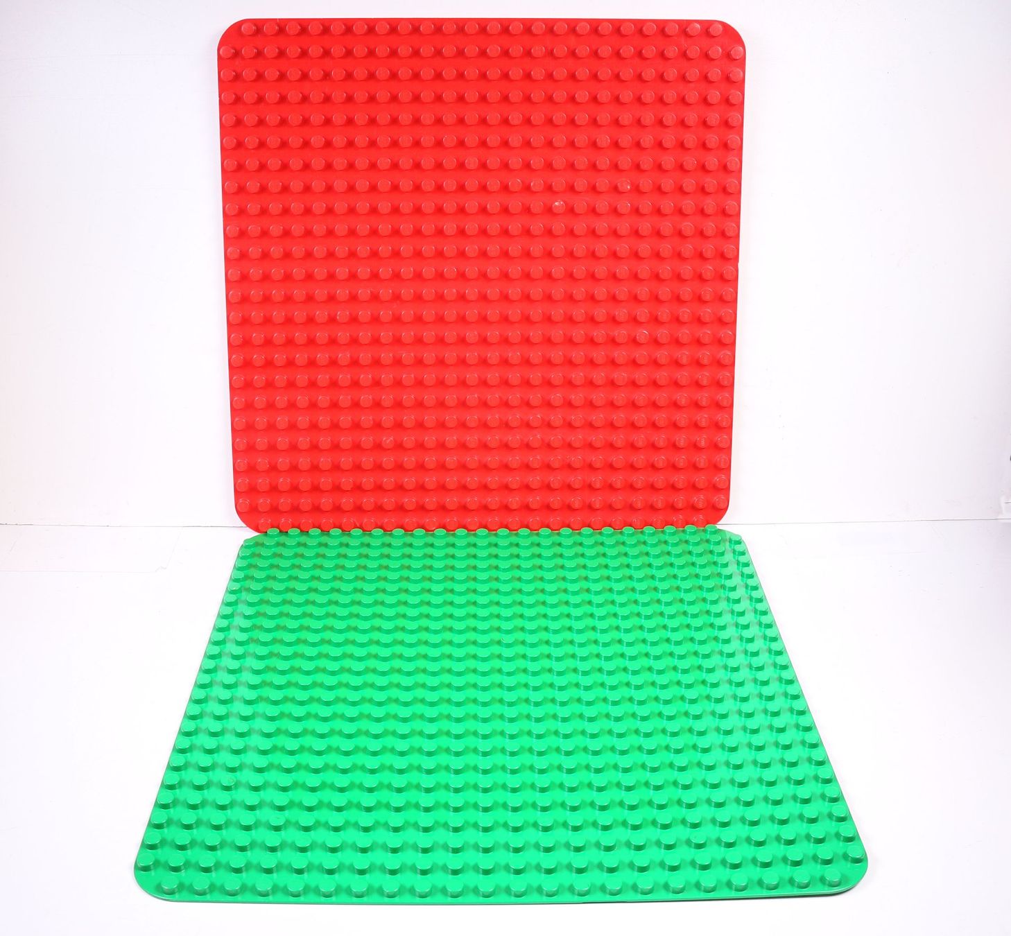 Lego Jeux de construction: 2 grosse Duploplatten – D'occasion à Hettlingen par Scholi99