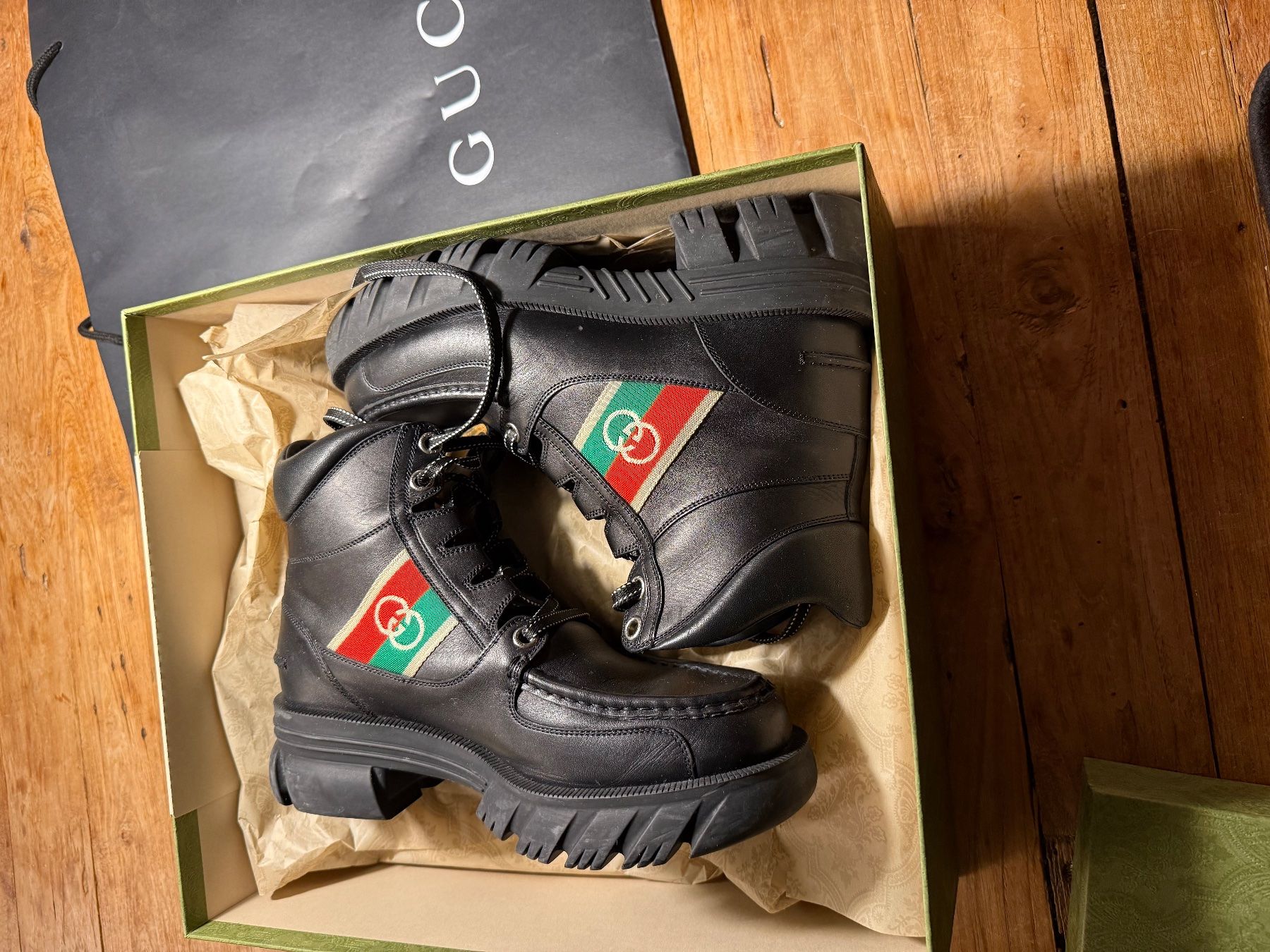 Gucci Scarpe da uomo: Gucci Herrenschuhe Gr 41.5 – Usato da Winterthur venduto da Mhaselnuessli