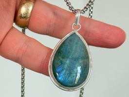 Collier labradorite, élégant et tendance ✨