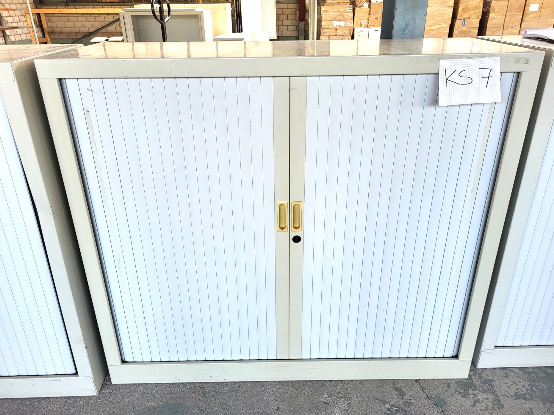 Schränke: Querrollandenschrank – Gebraucht aus Diessenhofen von Osio