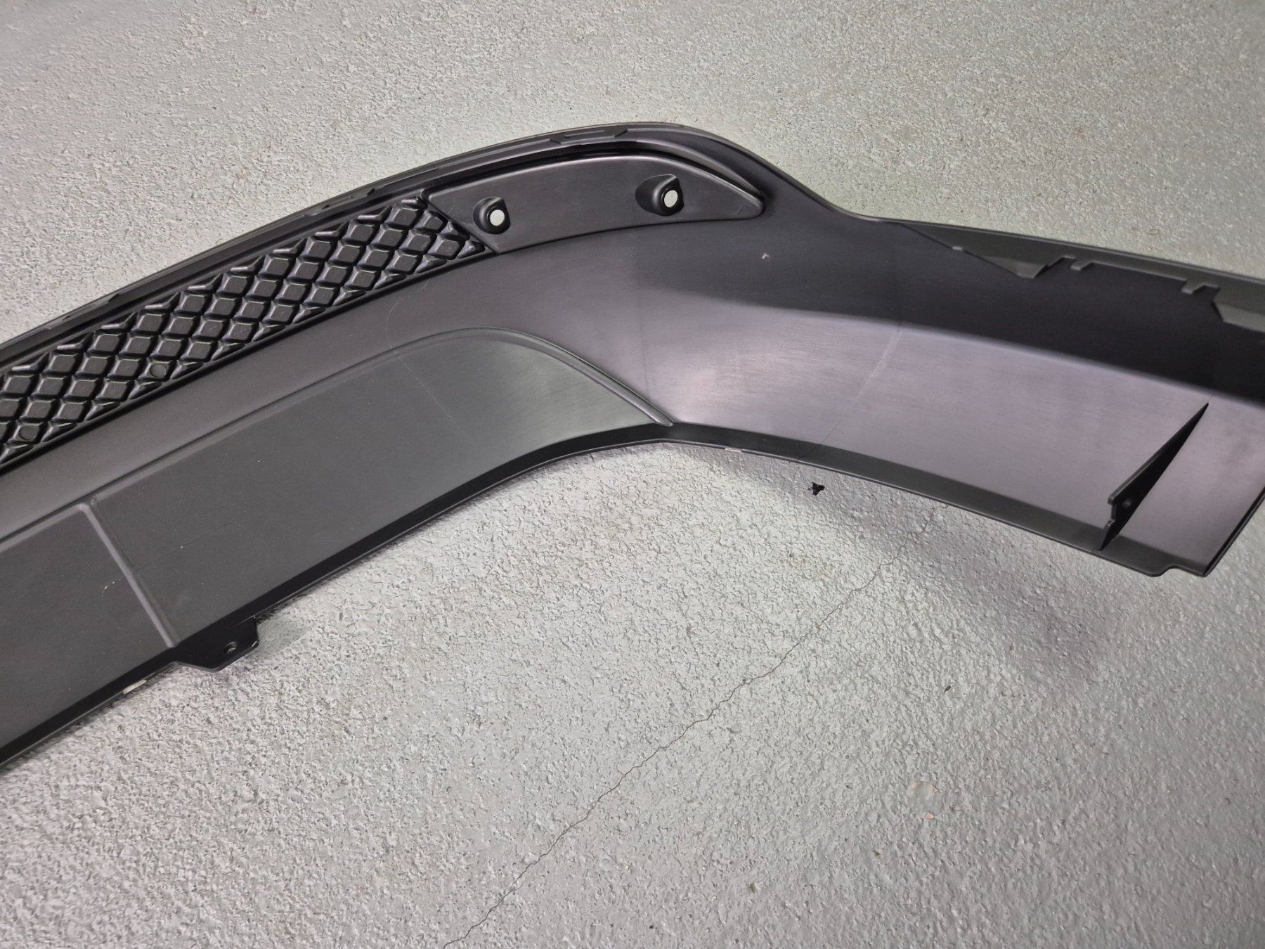 Ford Tutti pezzi di ricambio auto: Heckdiffusor Stosstange hinten für Ford Focus – Nuovo e nell'imballaggio originale da Domat Ems venduto da tchnesa 6