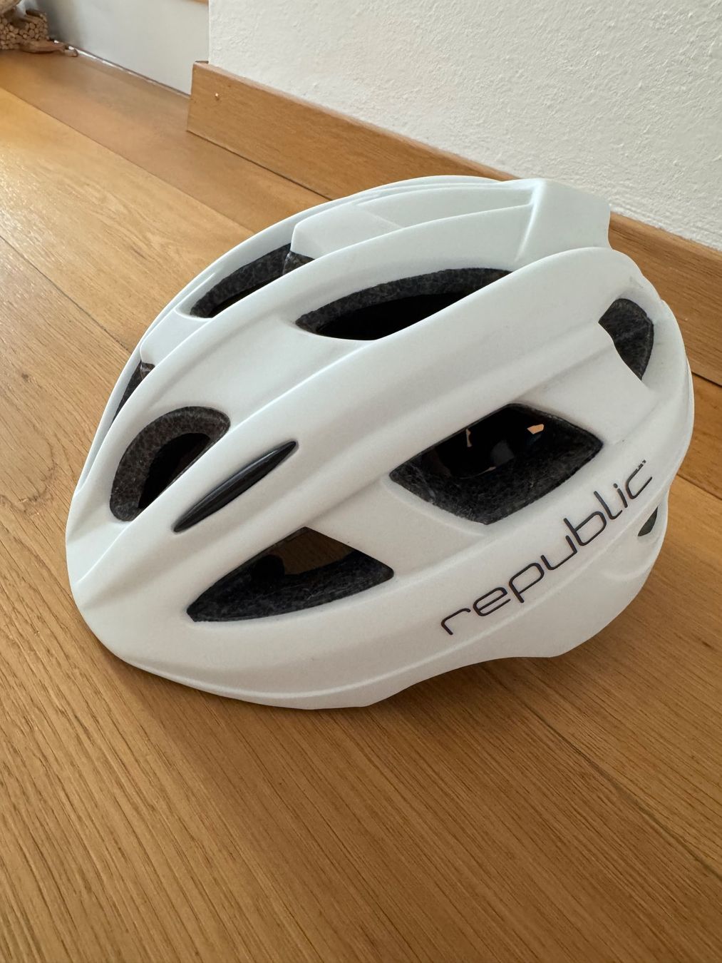 Caschi: Kinderhelm, unfallfrei – Usato da Spiegel b. Bern venduto da edi20000_0